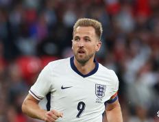 IM体育官网-包含英格兰中场脚踝受伤，恢复进程受影响的词条