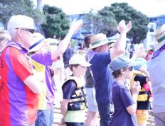 IM体育官方平台-新西兰选手在划船比赛中取胜