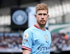 IM体育App下载-欧足联精英联赛中五连胜夺冠，斩获无愧