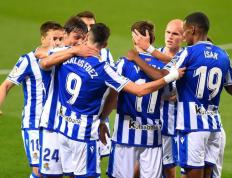 IM体育官网入口-包含庞特普雷塞主场不敌莱切城，英冠排名第四的词条