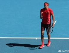 IM体育数据分析平台-西班牙网球队逆转澳大利亚网球队，兹维列夫爆发神勇的简单介绍