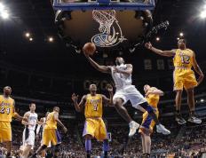 IM体育官方平台-赛道风暴，阿斯顿马丁横扫红牛二队，勒克莱尔刷新历史纪录