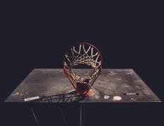 IM体育官方网站-沙漠中的黄衫复仇，2026，巴西用桑巴足球碾碎四年前的噩梦，苏亚雷斯在时光缝隙里写下最狠的绝唱