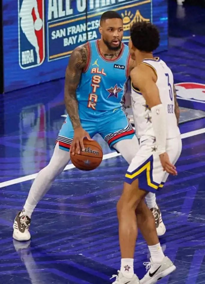 IM体育平台-凯尔特人鏖战南韩男篮，利拉德统治全场的简单介绍