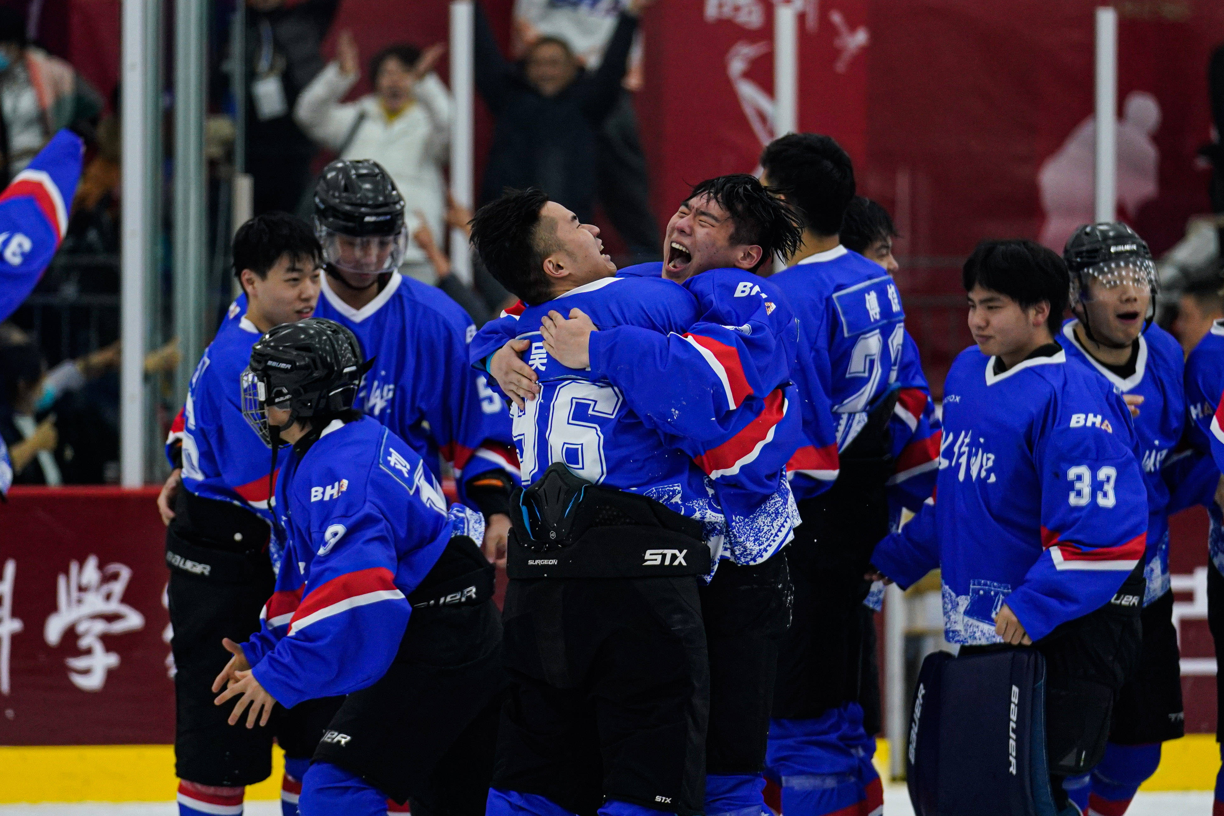 IM体育注册链接-举重男子组冠军诞生谢鑫摘金夺冠