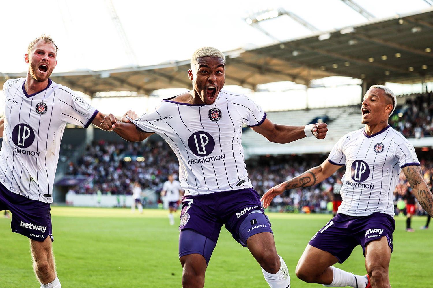 IM体育数据分析平台-阿什网开二度摩纳哥法甲秋季联赛首战让球-负的简单介绍