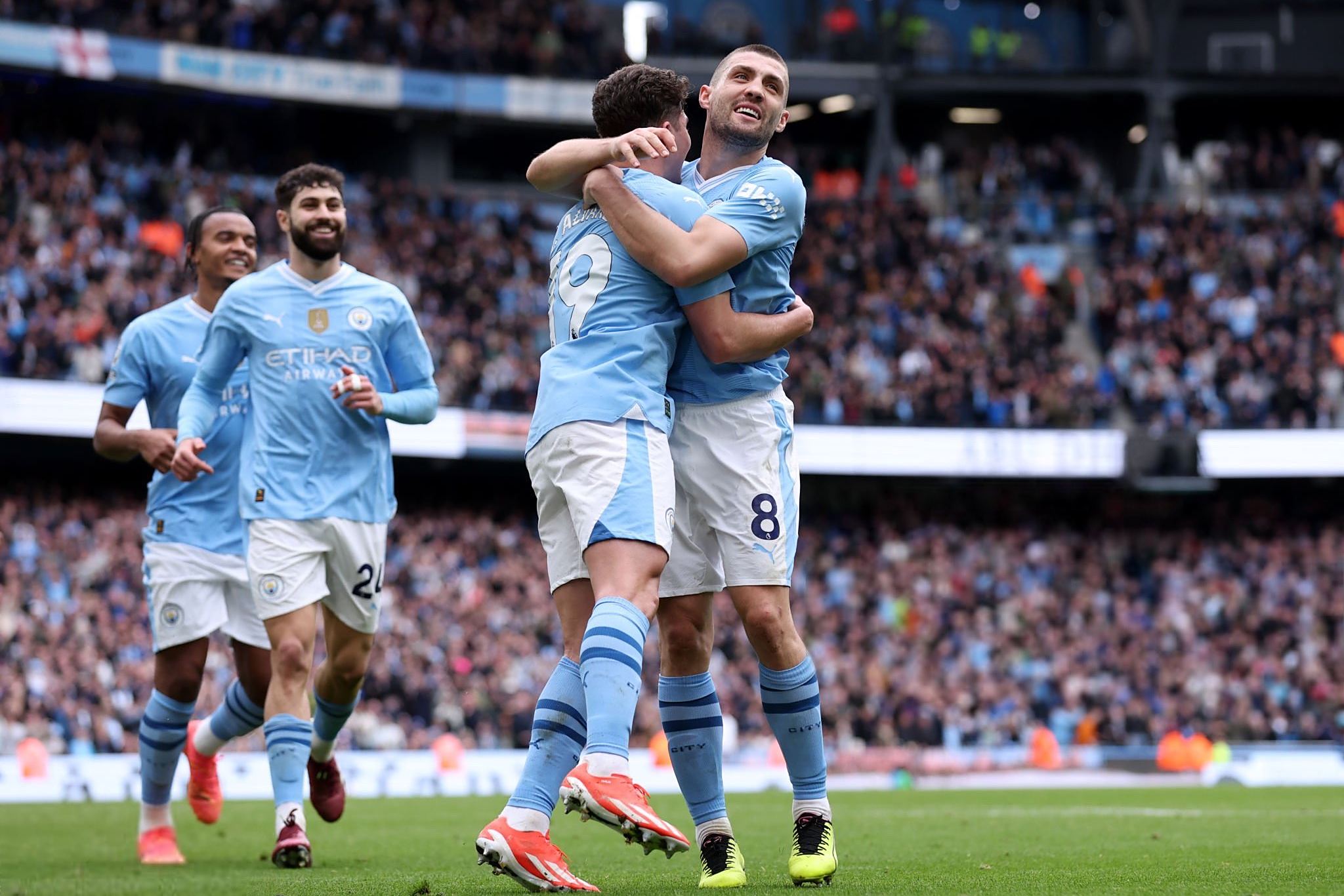 IM体育官网-曼城连胜夺冠在望，英超劲旅力争胜利的简单介绍