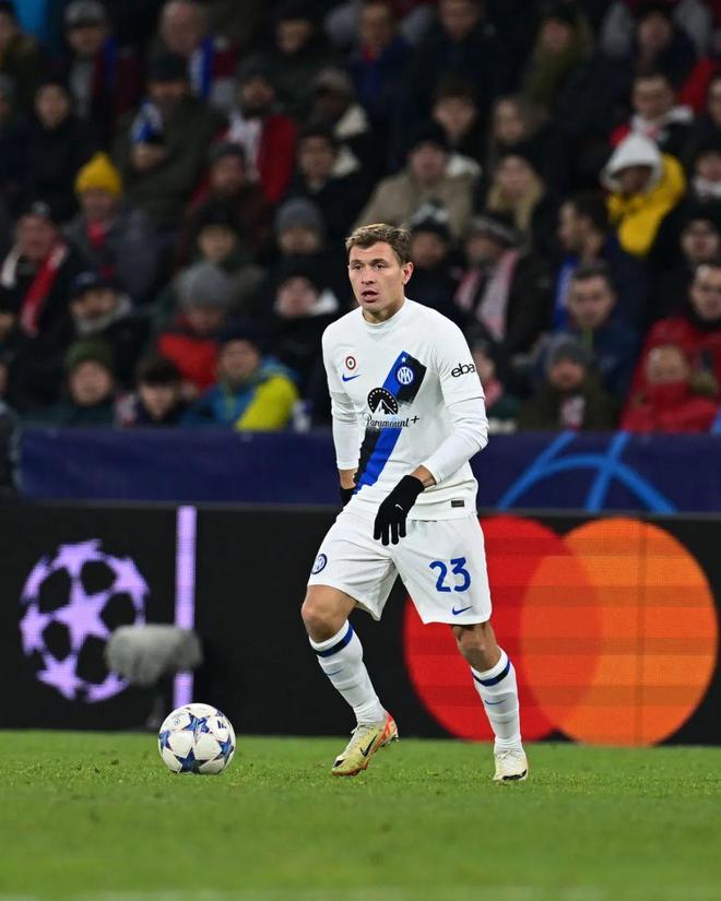 IM体育在线注册-瑞典实现反超，悬念晋级欧冠淘汰赛