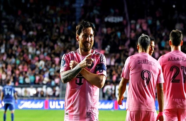 IM体育注册链接-梅西梦幻倒钩,助巴萨绝胜夺冠