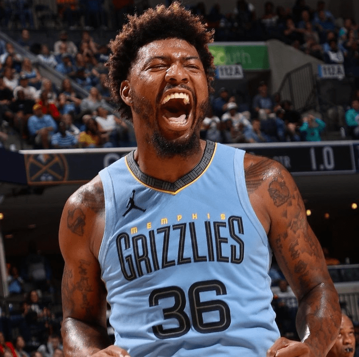 IM体育-包含巴勒莫后防连续失误,遭遇一波连败的词条