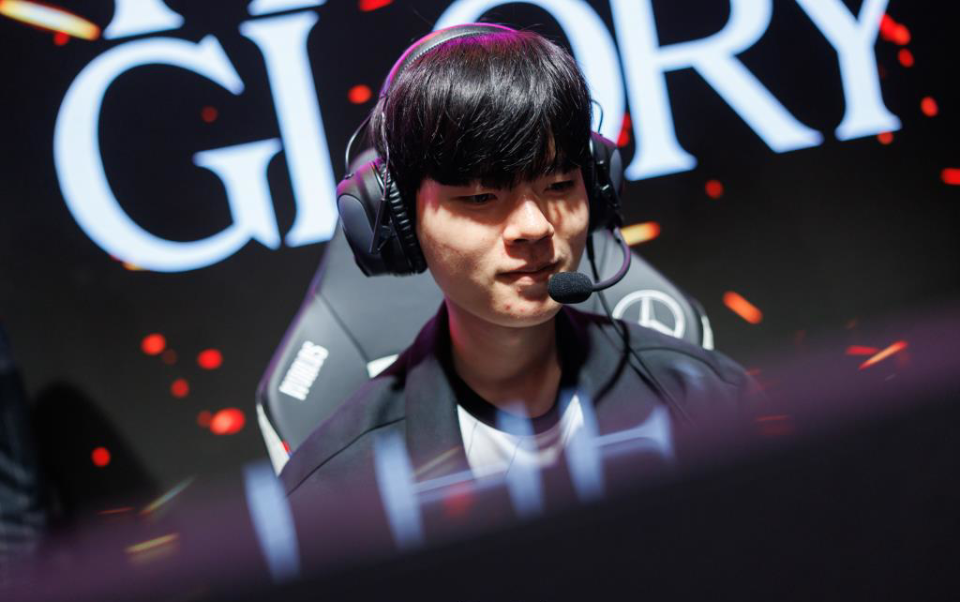 IM体育官方网-FNC轻取DK，Deft一己之力扛起全队的简单介绍