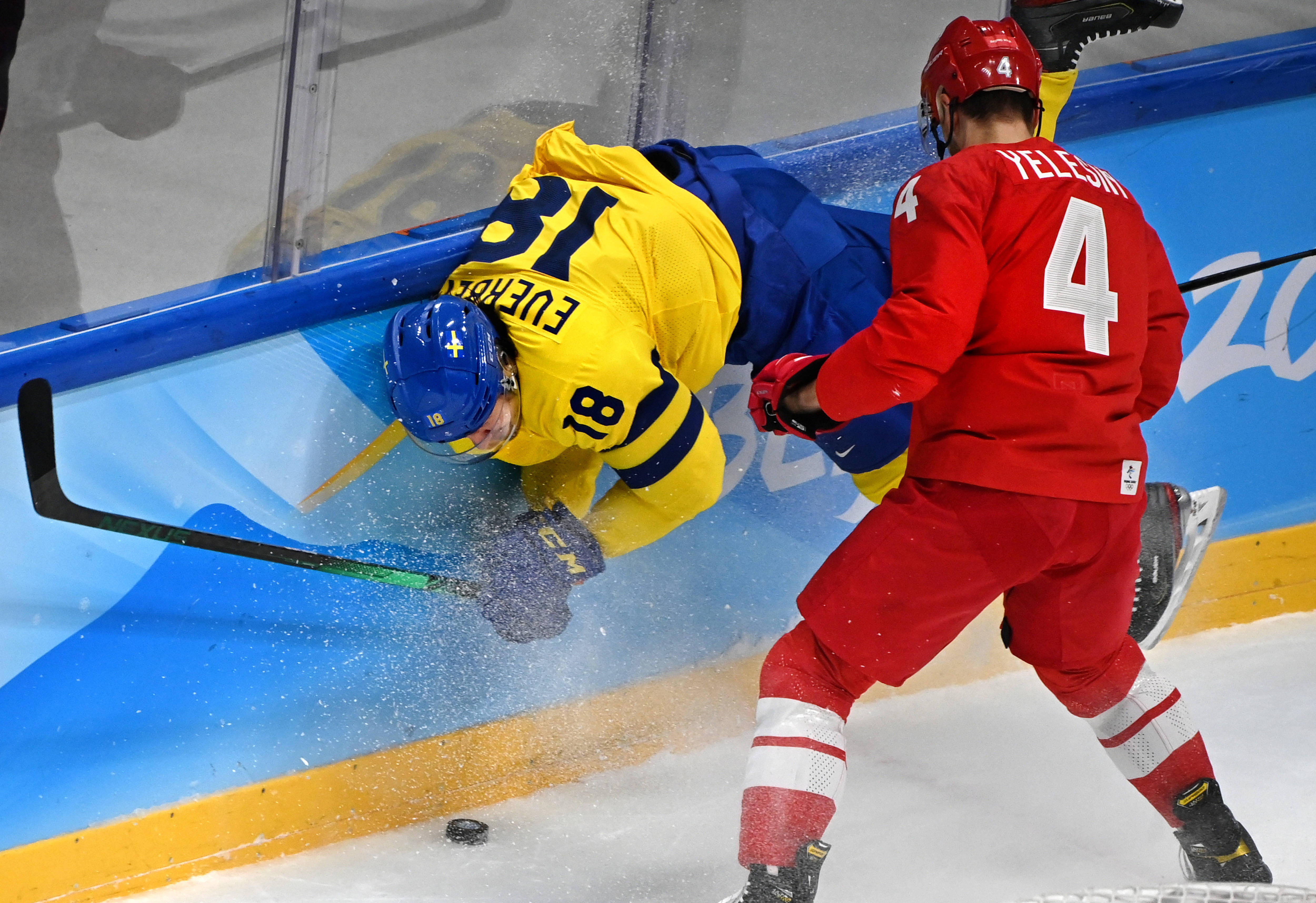 IM体育app-瑞典队实现逆袭，惊险晋级半决赛