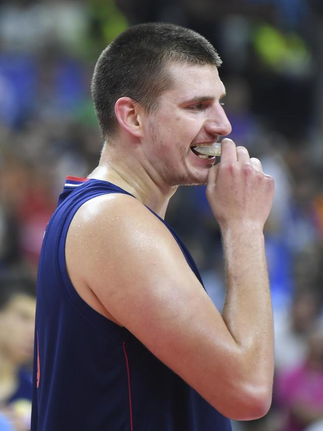 IM体育app-瑞典队实现逆袭，惊险晋级半决赛