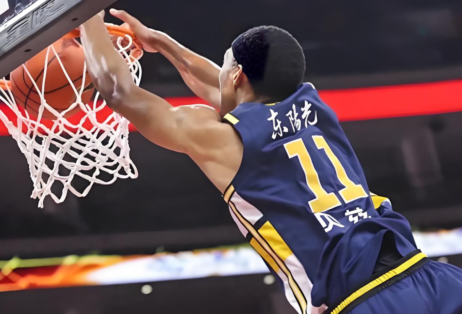 IM体育官网-广东队横扫魔术，范弗利特刷新纪录