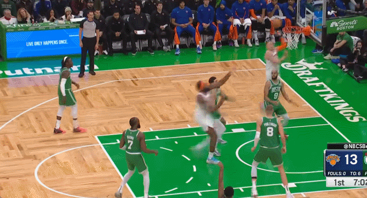 IM体育数据分析平台-尼克斯碾压热火，克莱高光表现的简单介绍